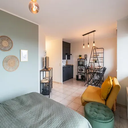 Lägenhet In Near The *